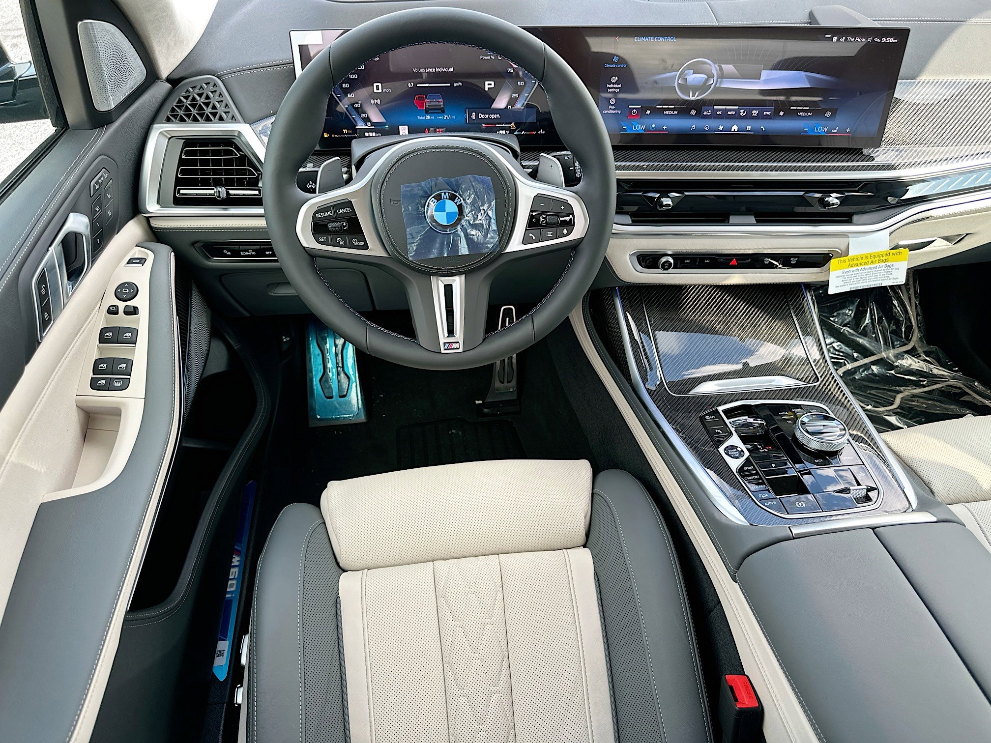 New 2026 BMW X7 M60i image 17