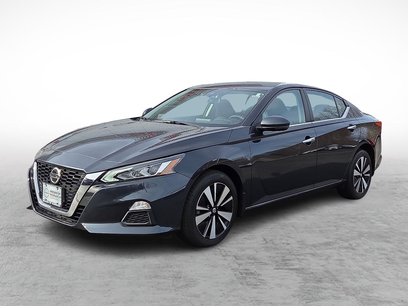 Used 2022 Nissan Altima 2.5 SV w/ SV Premium Package image 3