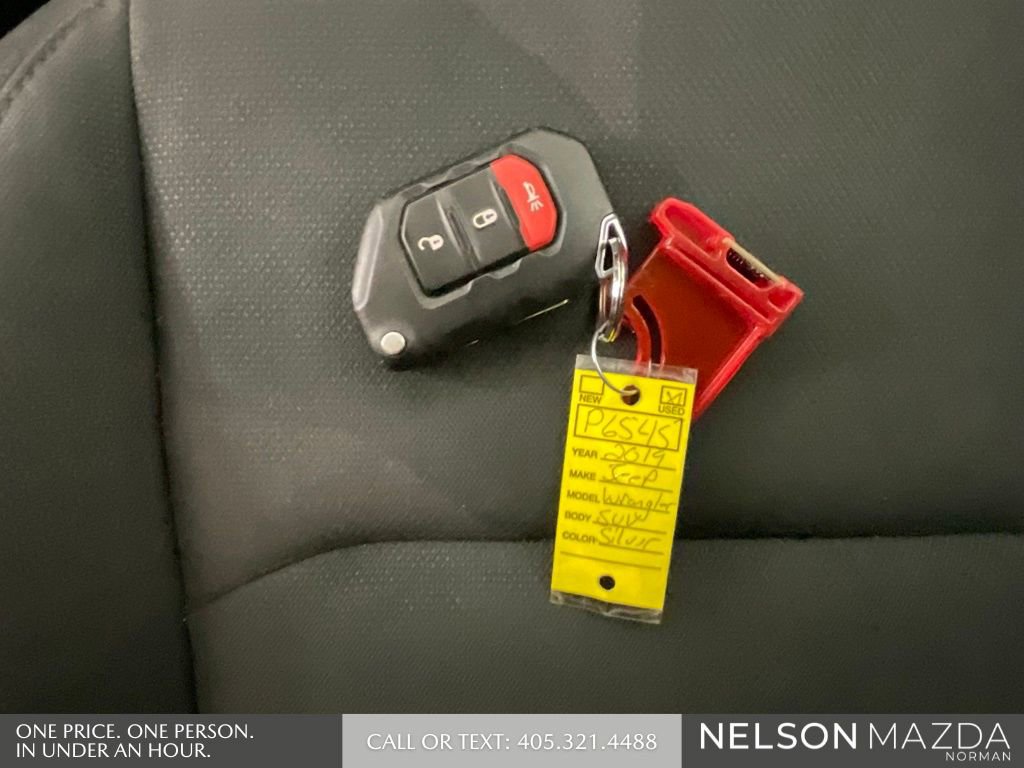 Used 2019 Jeep Wrangler Unlimited Sahara w/ Safety Group image 39