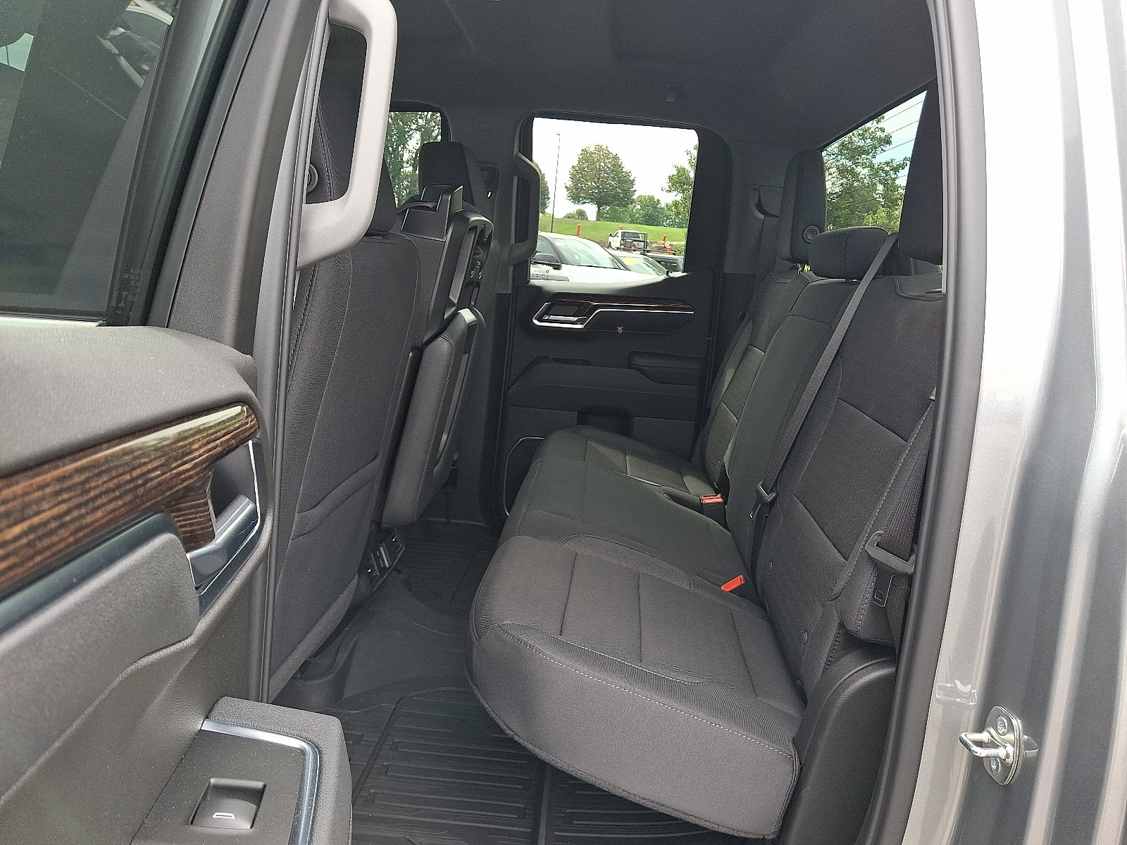 Used 2026 GMC Sierra 1500 SLE AWD/4WD image 10
