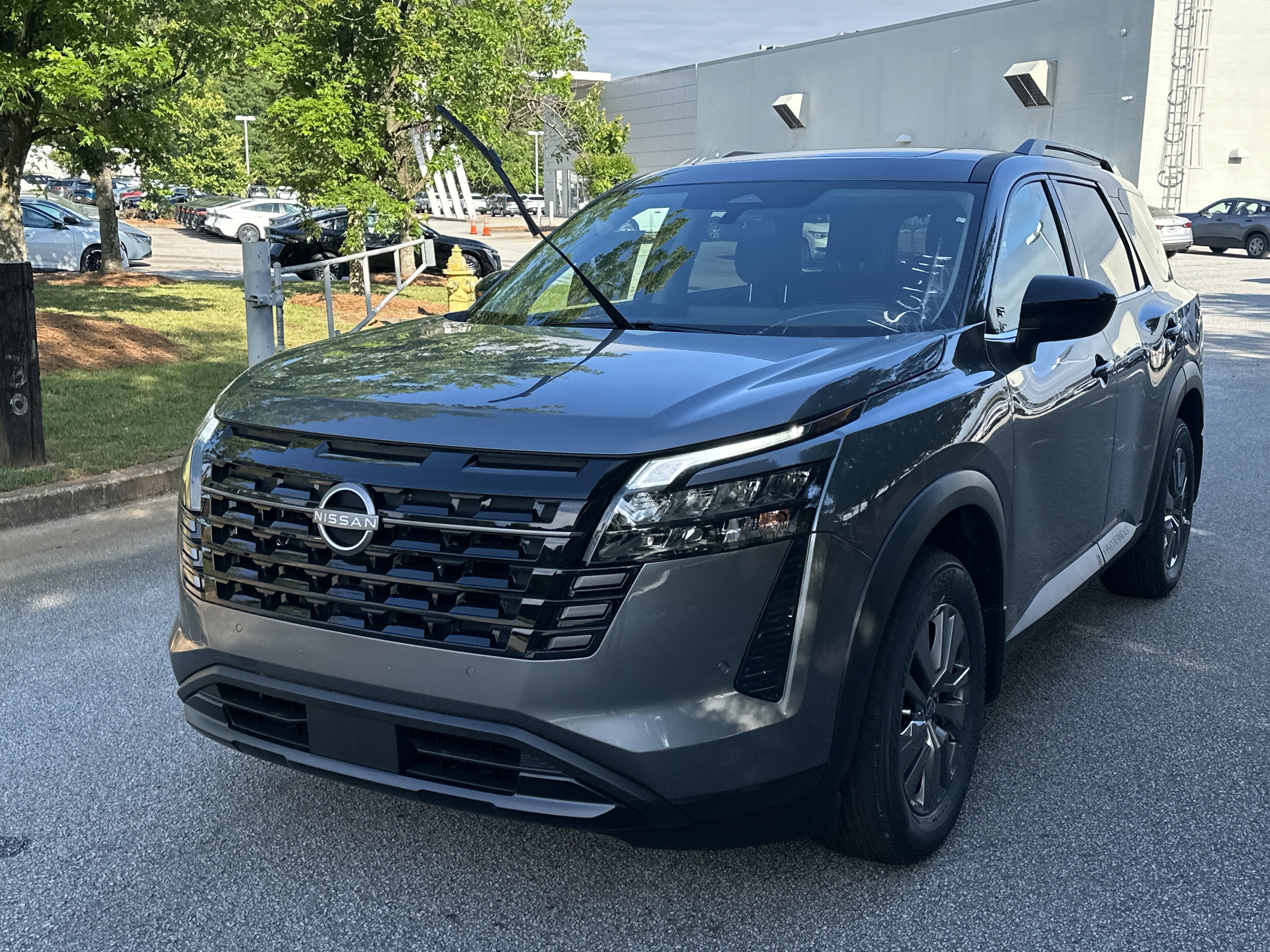 New 2026 Nissan Pathfinder SV