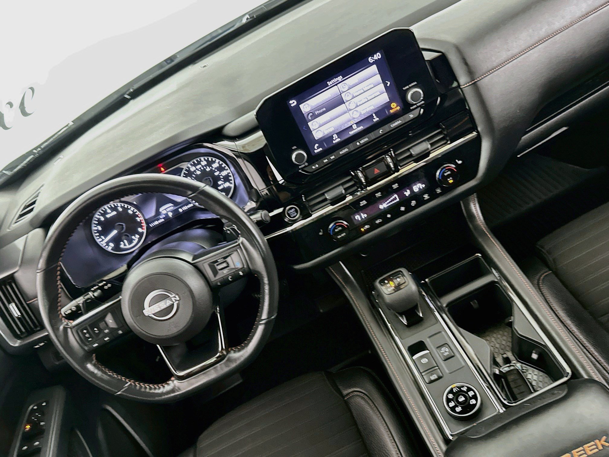 Used 2024 Nissan Pathfinder Rock Creek AWD/4WD image 18