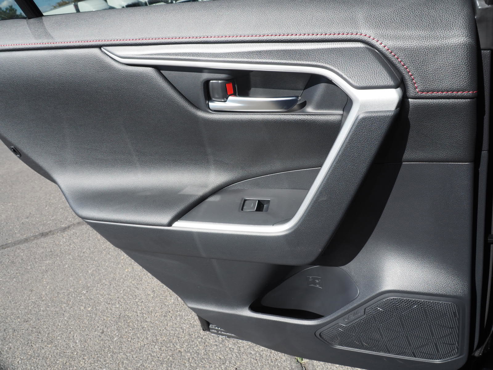 Used 2025 Toyota RAV4 XSE image 15