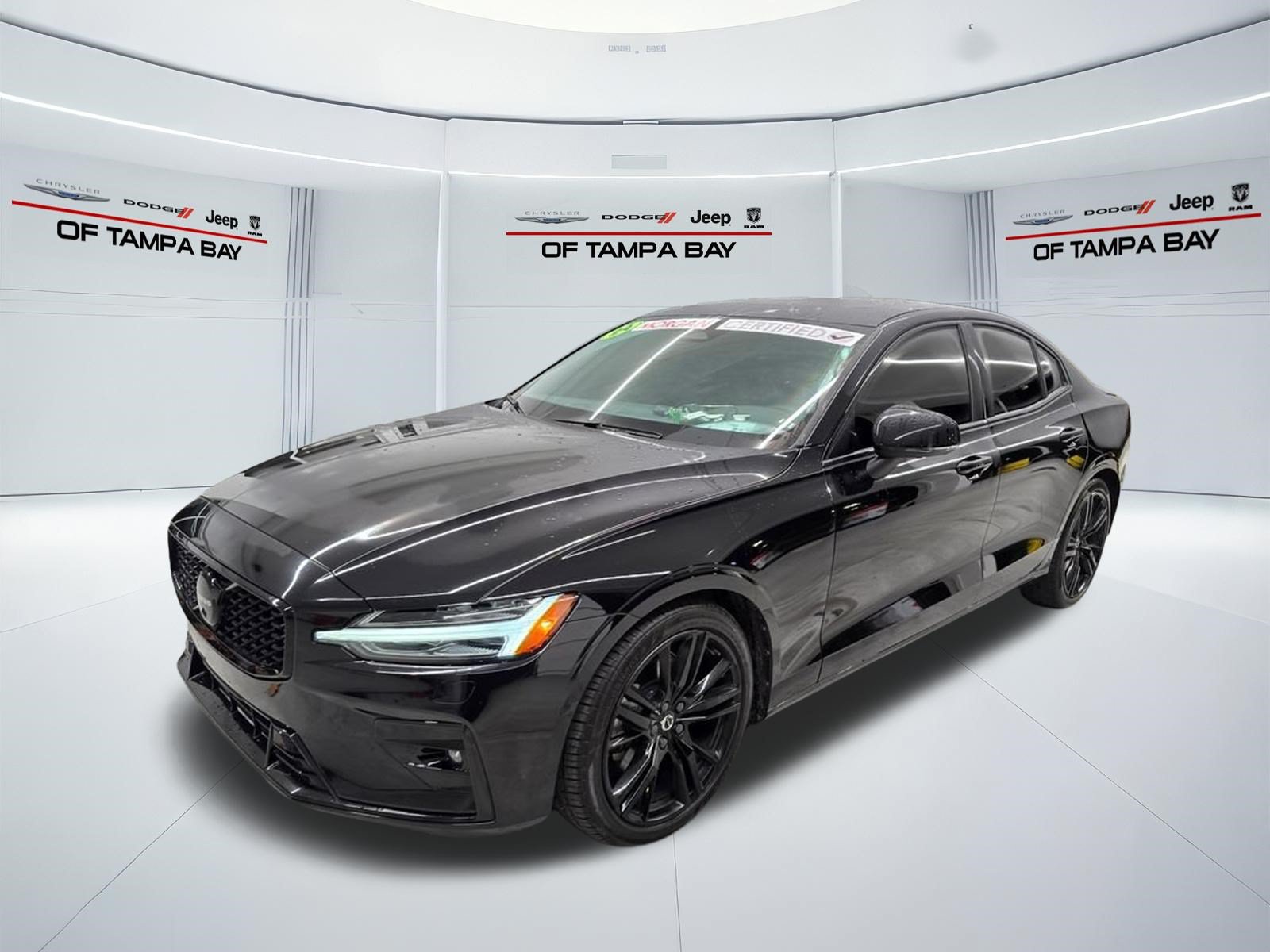 Used 2024 Volvo S60 B5 Plus w/ Climate Package AWD/4WD image 2