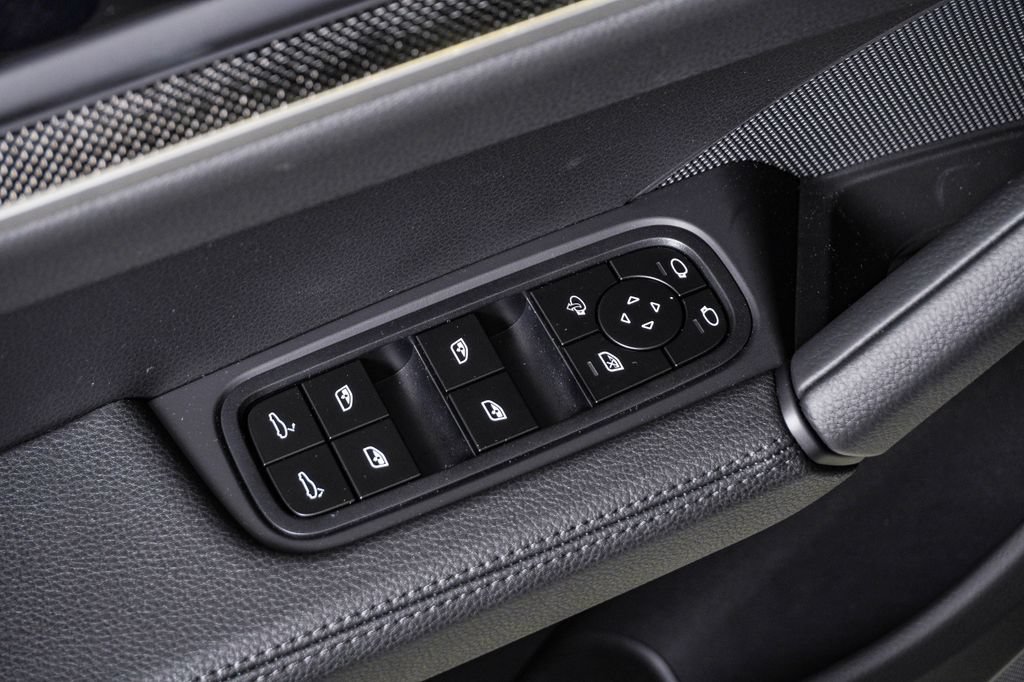 New 2026 Porsche Cayenne Coupe AWD/4WD image 26