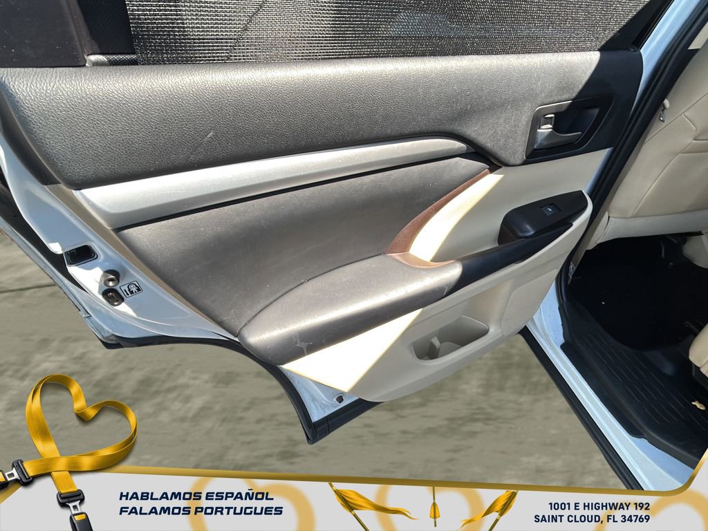 Used 2019 Toyota Highlander XLE image 25