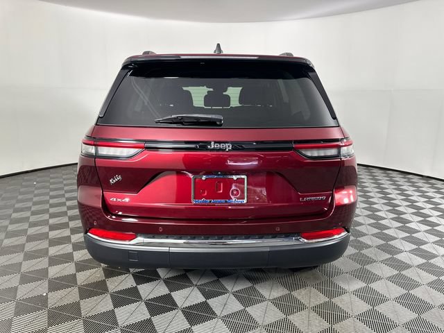 Used 2023 Jeep Grand Cherokee Laredo AWD/4WD image 25