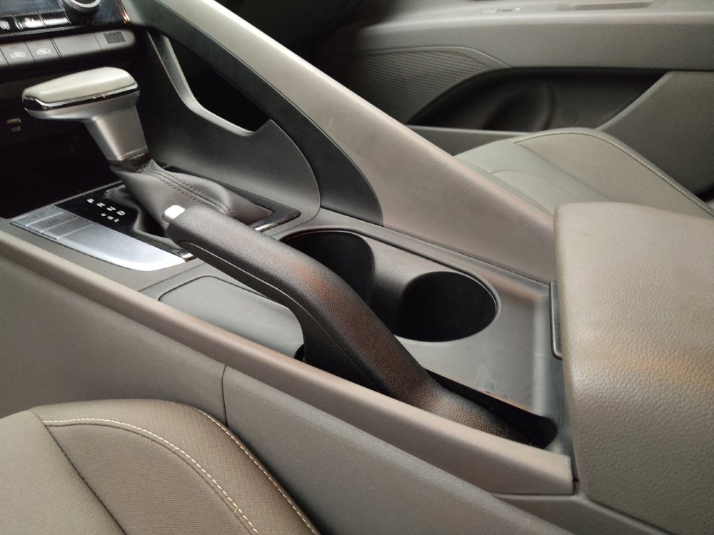 Used 2025 Hyundai Elantra Sport FWD image 26