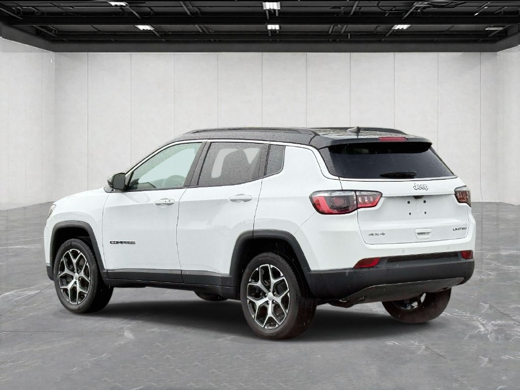 Used 2024 Jeep Compass Limited w/ Sun and Sound Group AWD/4WD image 7