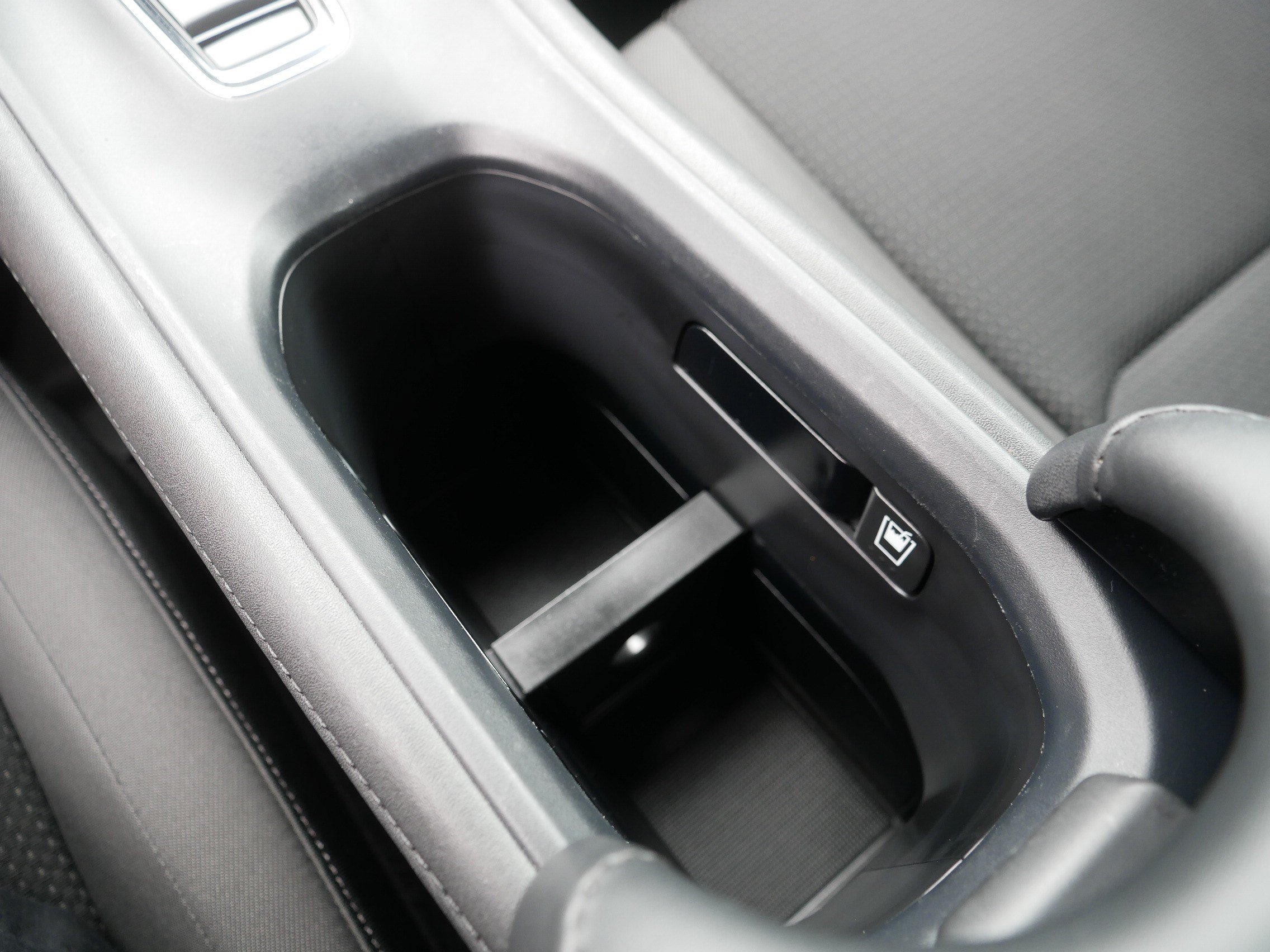 Used 2022 Honda HR-V Sport image 32