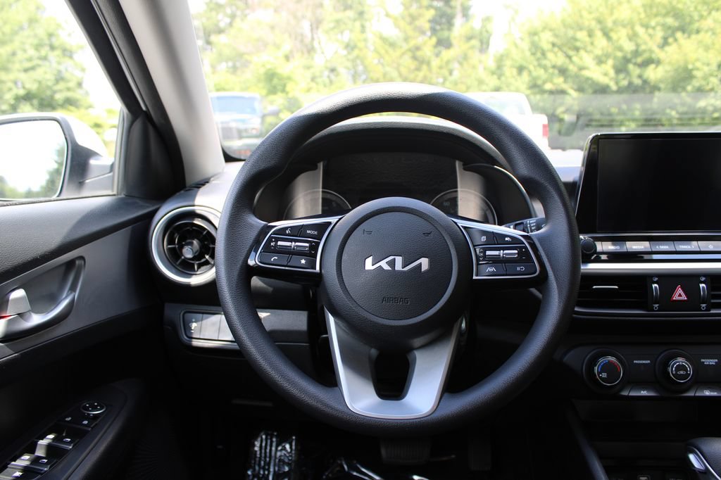 Used 2023 Kia Forte LXS FWD image 16