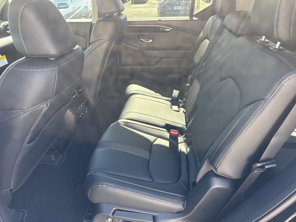 New 2026 Honda Pilot EX-L image 8