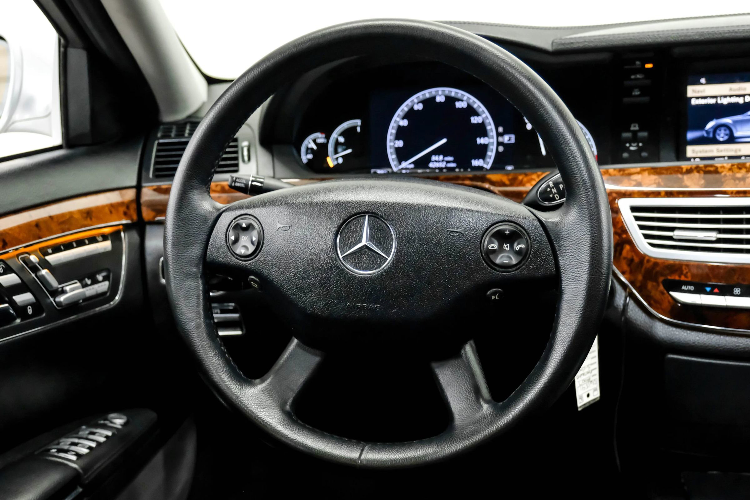 Used 2007 Mercedes-Benz S 550 image 16