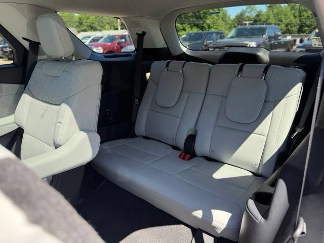 New 2026 Ford Explorer Platinum w/ LUX Leather Package AWD/4WD image 32