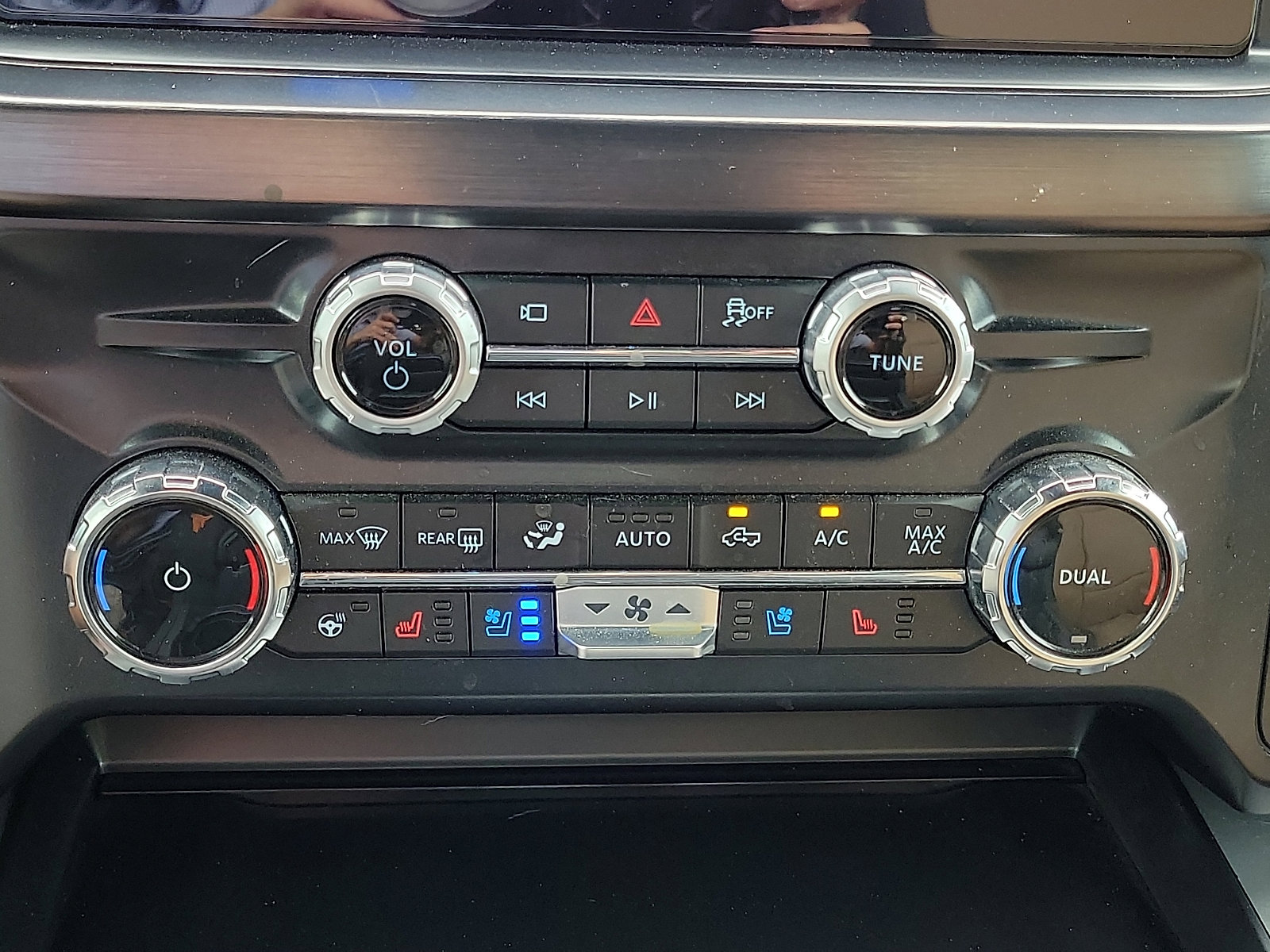 Used 2026 Ford F350 Lariat AWD/4WD image 15