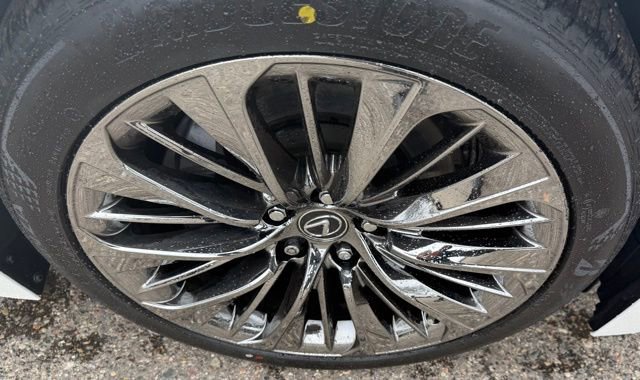 Used 2019 Lexus LS 500 AWD image 4