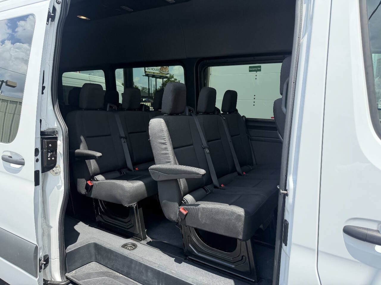 Used 2025 Mercedes-Benz Sprinter 2500 image 14