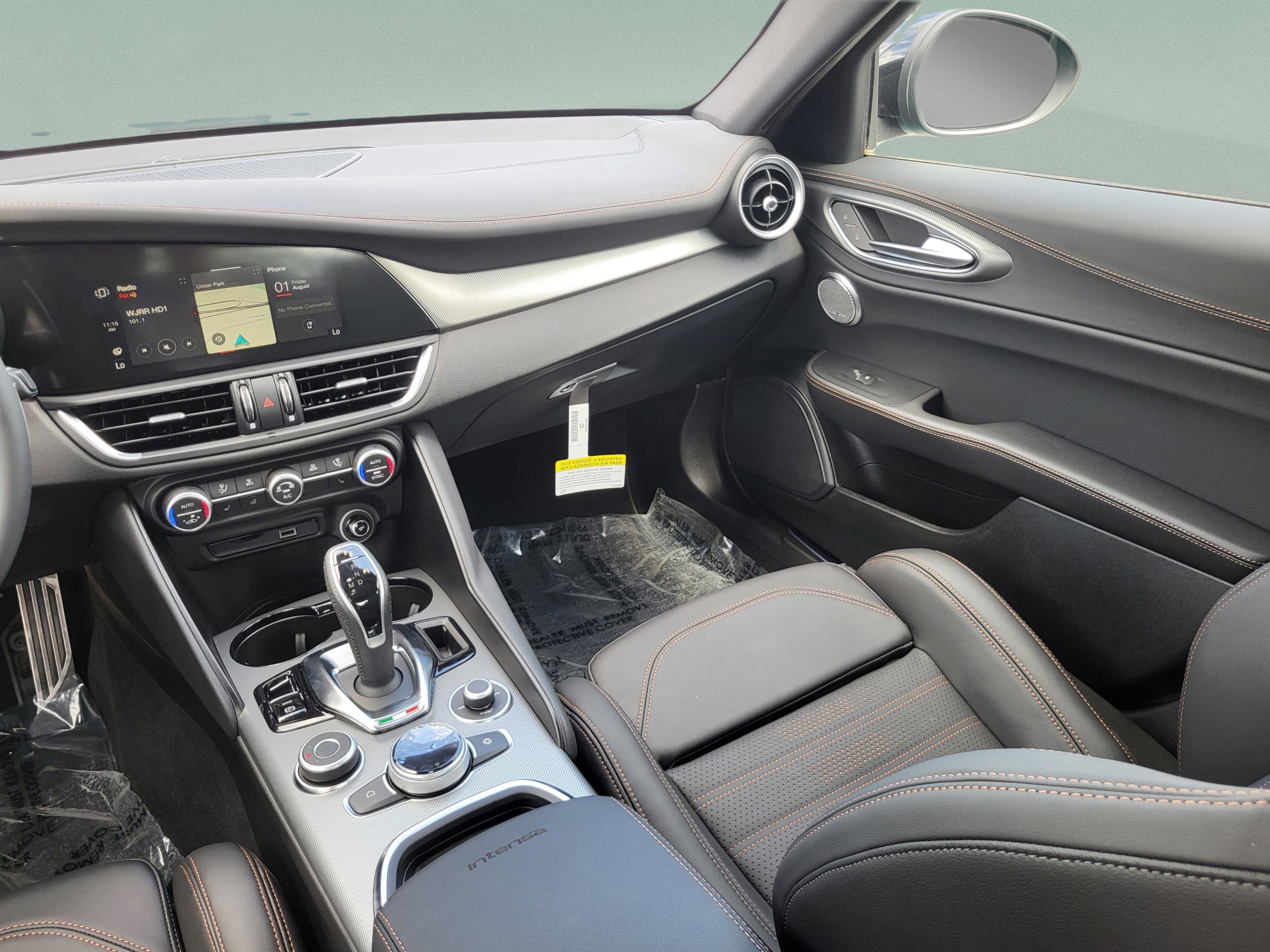 New 2025 Alfa Romeo Giulia w/ Driving Assist Package RWD image 40