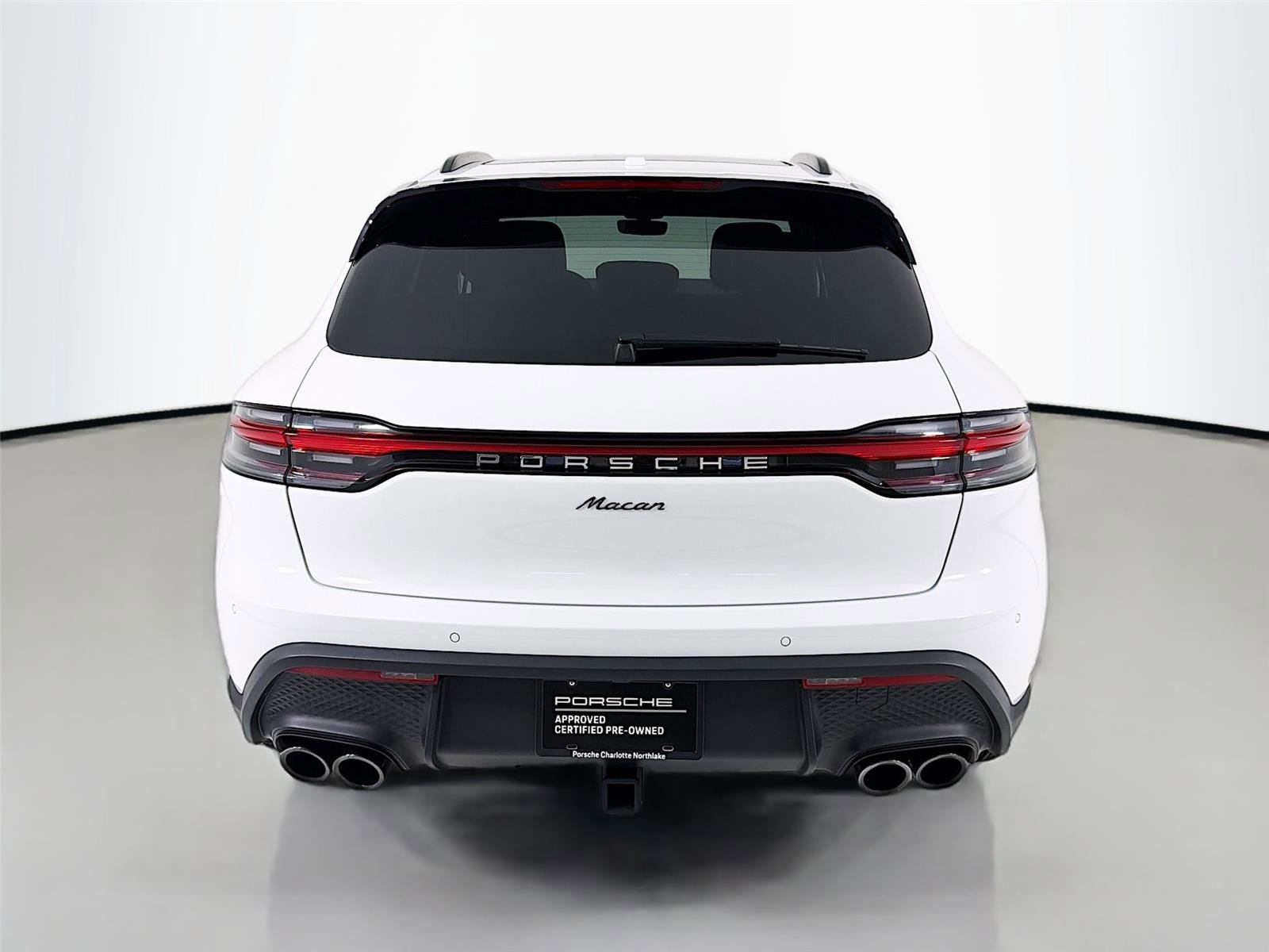 Certified 2023 Porsche Macan AWD/4WD image 26