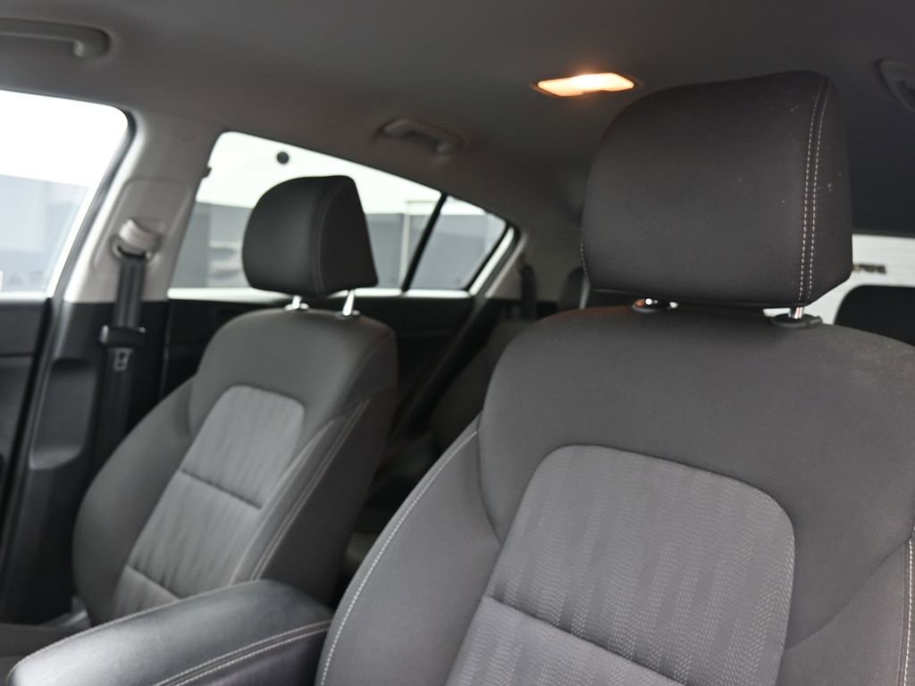 Used 2020 Kia Sportage LX FWD image 2