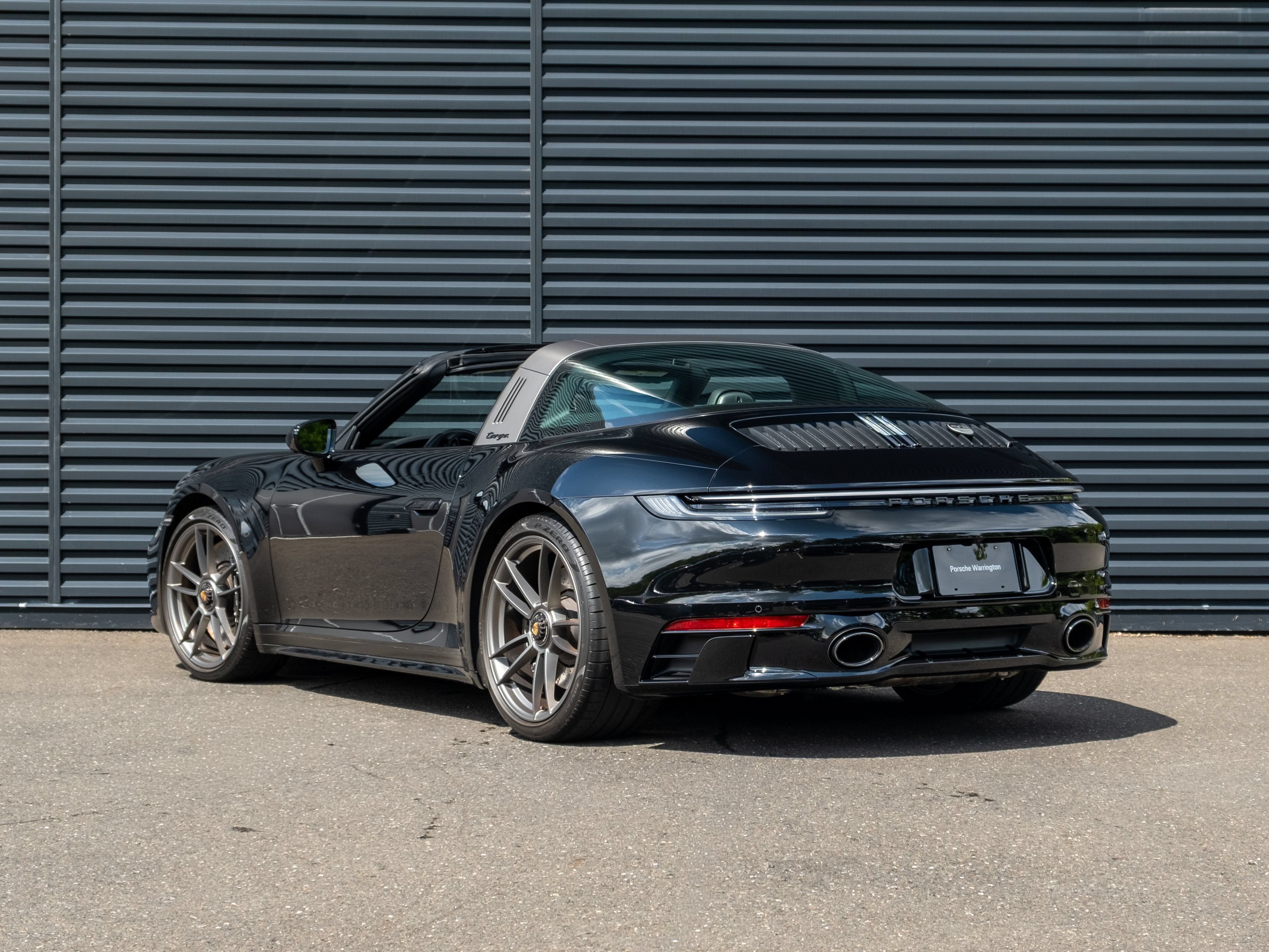 Certified 2022 Porsche 911 Targa 4 GTS AWD/4WD image 3