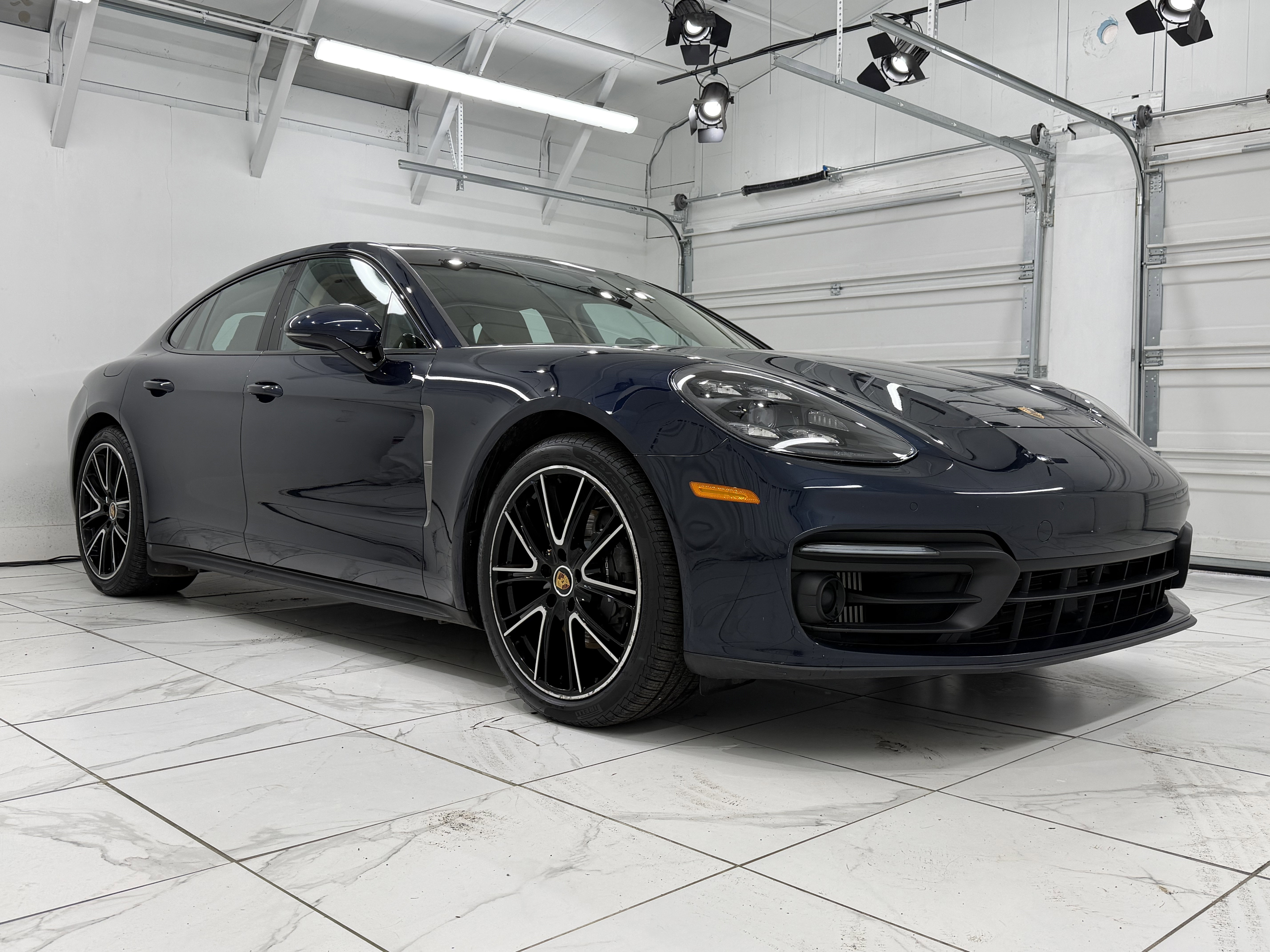 Certified 2023 Porsche Panamera 4 Platinum Edition image 10