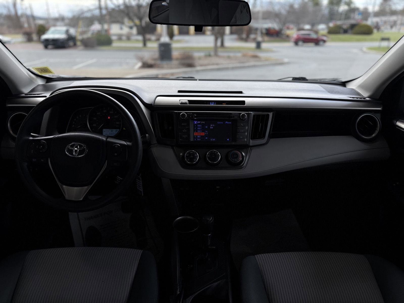 Used 2013 Toyota RAV4 LE image 21