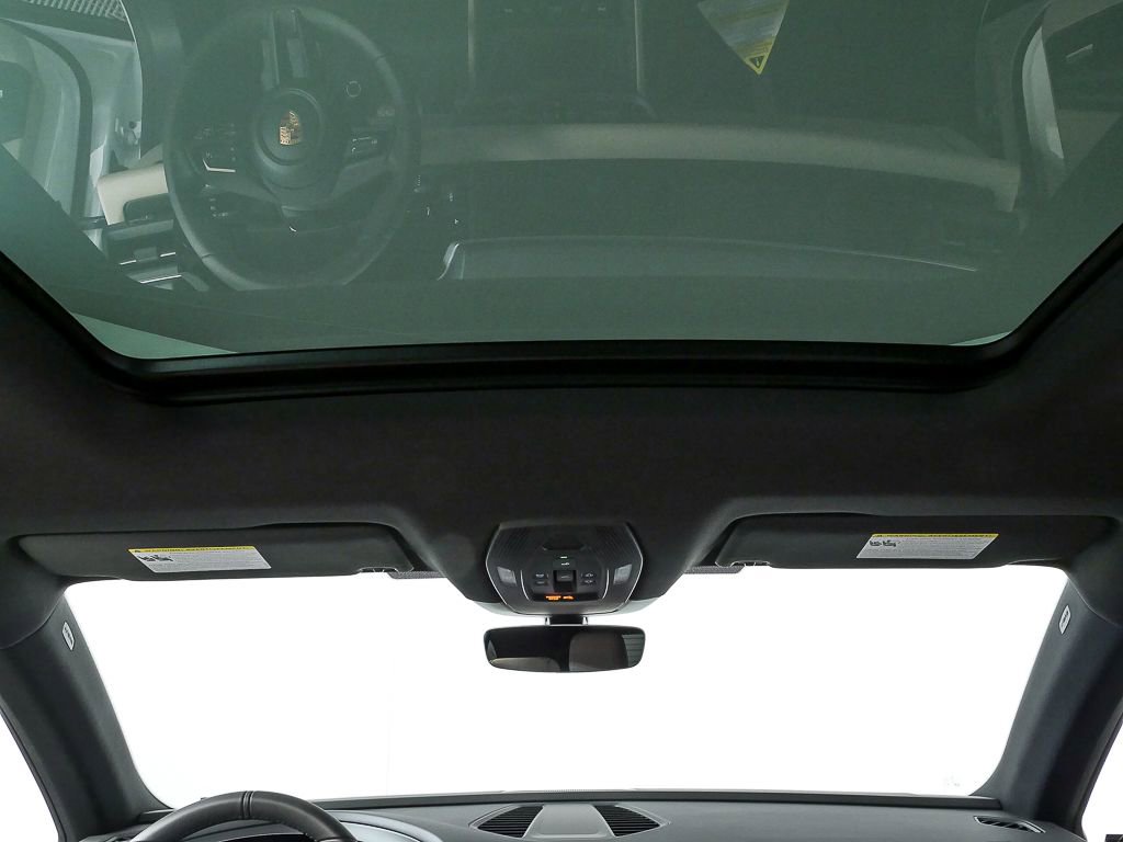 New 2026 Porsche Macan Electric image 19