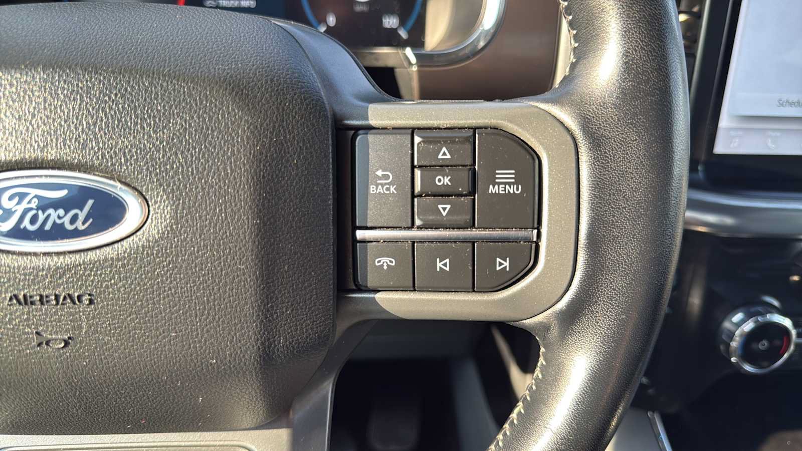 Used 2022 Ford F150 Lariat w/ Equipment Group 501A Mid AWD/4WD image 15