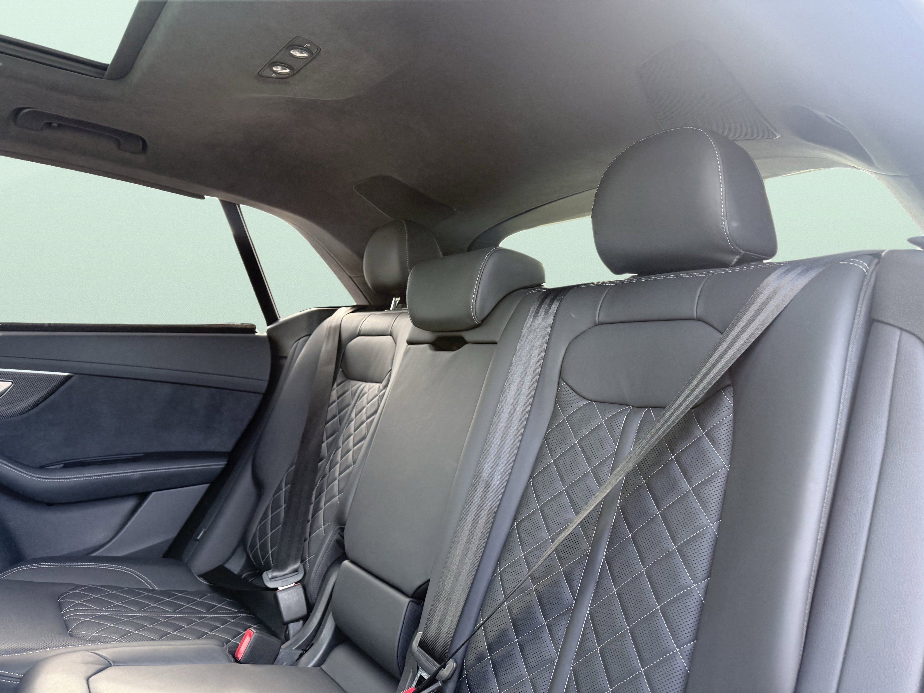 Used 2023 Audi SQ8 Prestige image 19