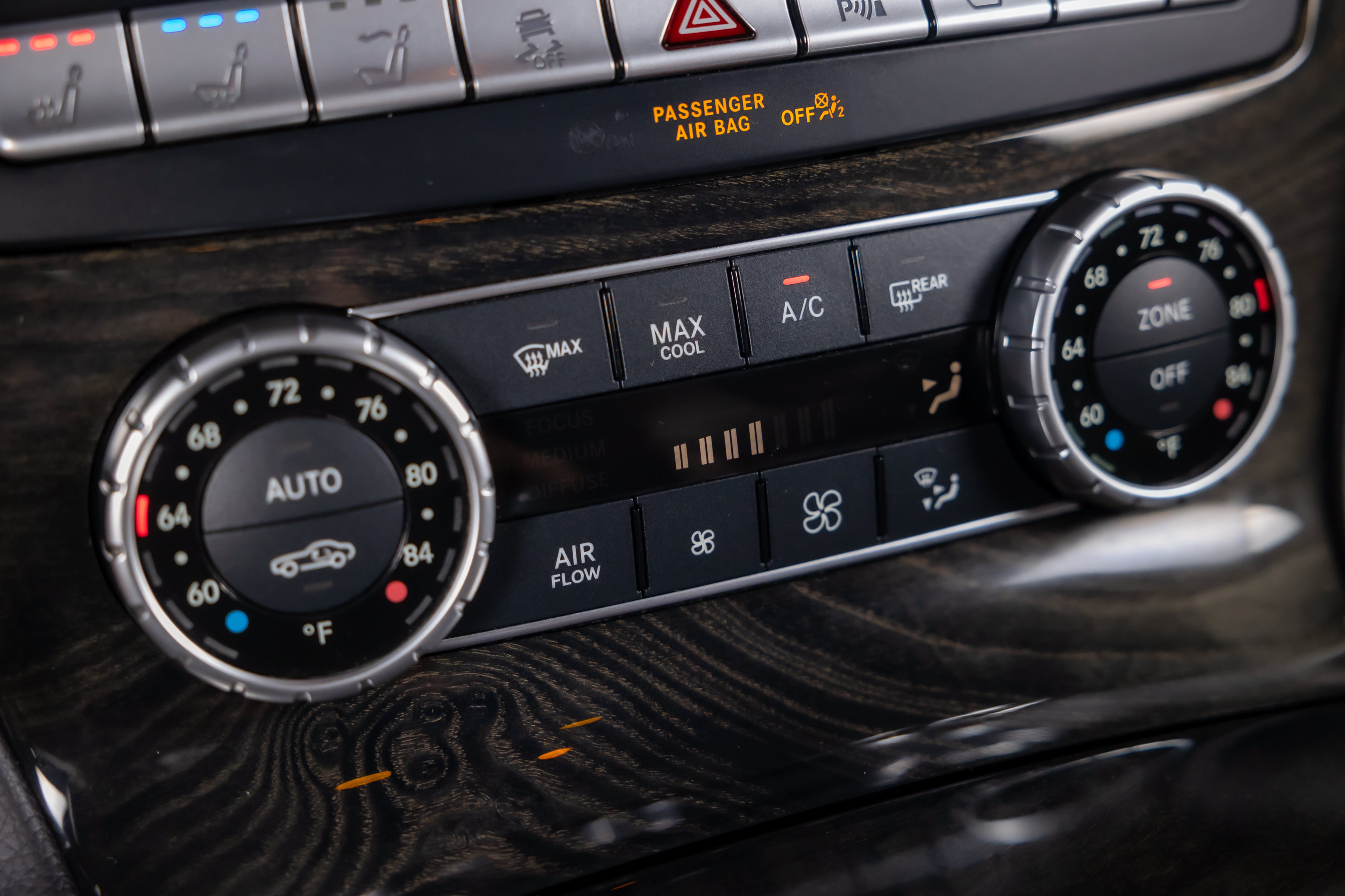 Used 2020 Mercedes-Benz SL 550 image 21