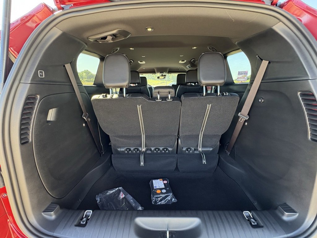 New 2026 Chrysler Pacifica Select image 17