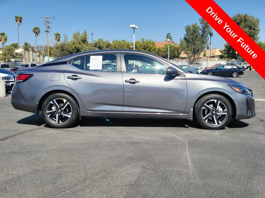 Used 2025 Nissan Sentra SV FWD image 33