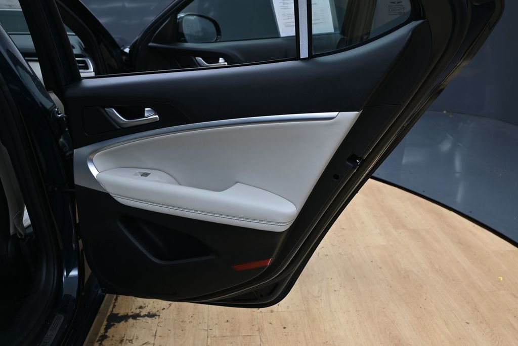 Used 2024 Genesis G70 2.5T AWD/4WD image 37