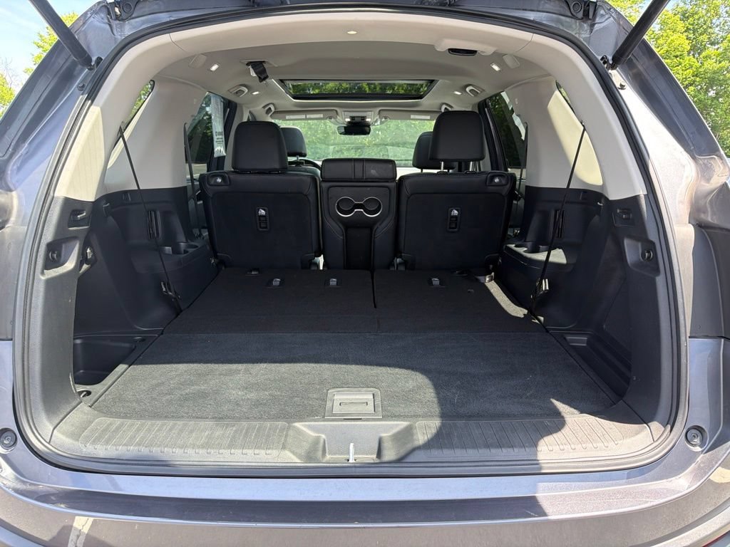 Certified 2025 Honda Pilot Touring image 21