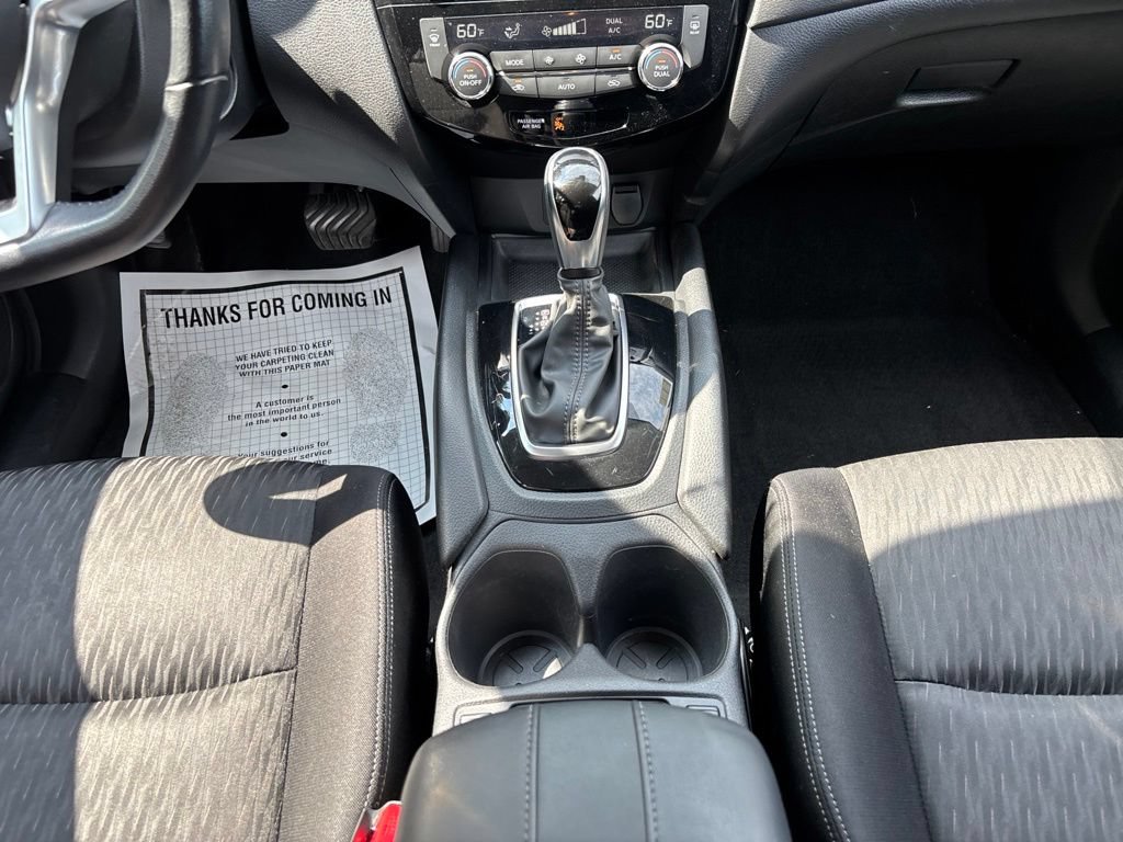 Used 2020 Nissan Rogue SV AWD/4WD image 30
