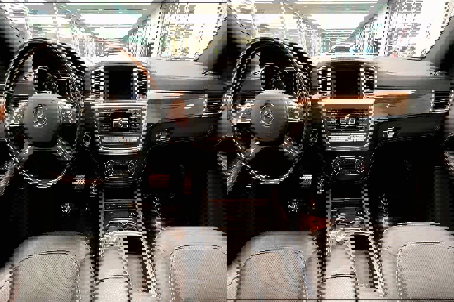 Used 2015 Mercedes-Benz ML 400 4MATIC image 15