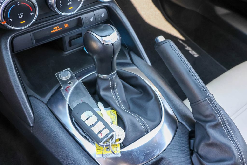 Used 2019 FIAT 124 Spider Lusso RWD image 16