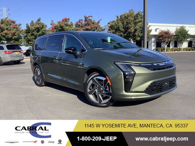 New 2027 Chrysler Pacifica Limited w/ Family Tech Group FWD image 1