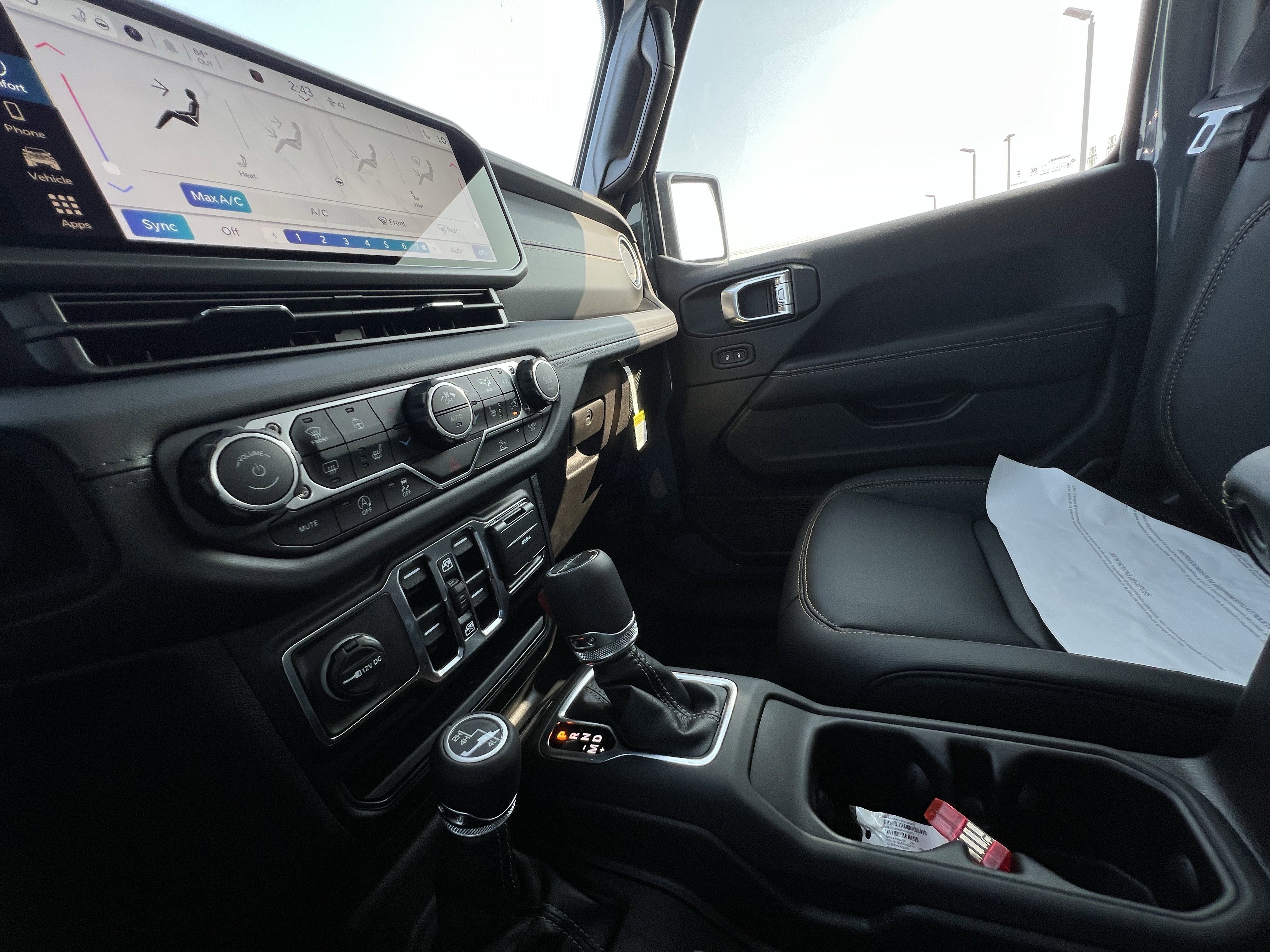 New 2025 Jeep Gladiator Sport image 22