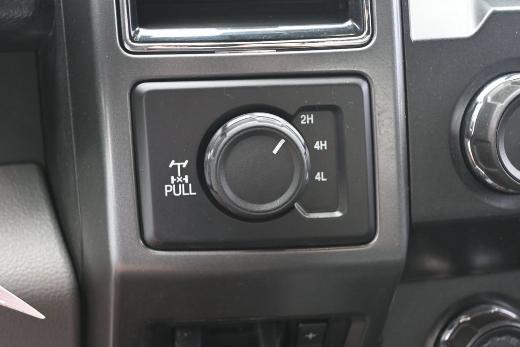 Used 2019 Ford F250 XLT w/ XLT Premium Package AWD/4WD image 25