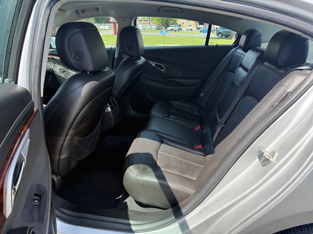 Used 2011 Buick LaCrosse CXL FWD image 6
