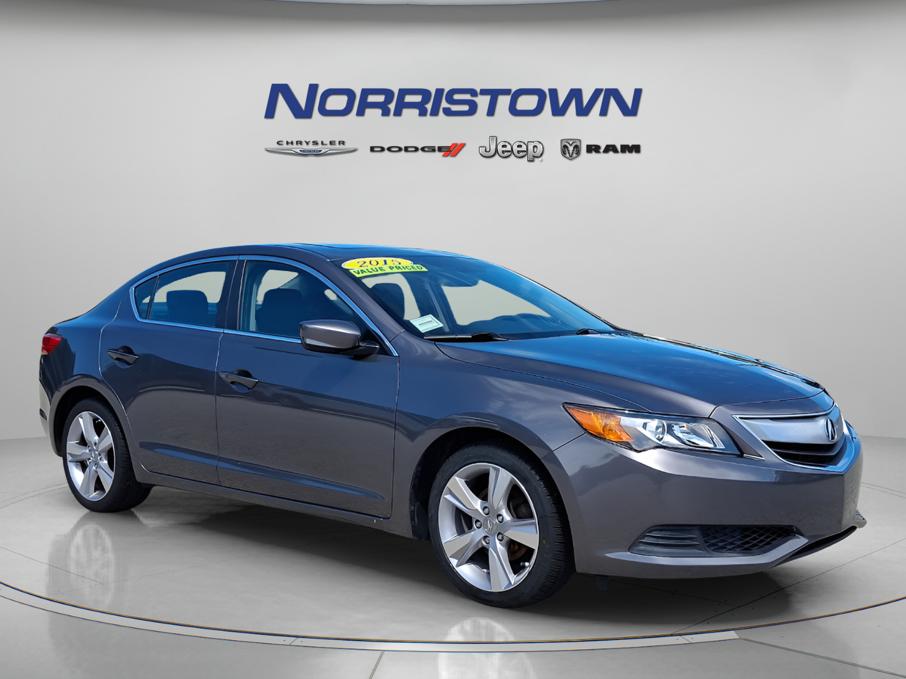 Used 2015 Acura ILX FWD image 1