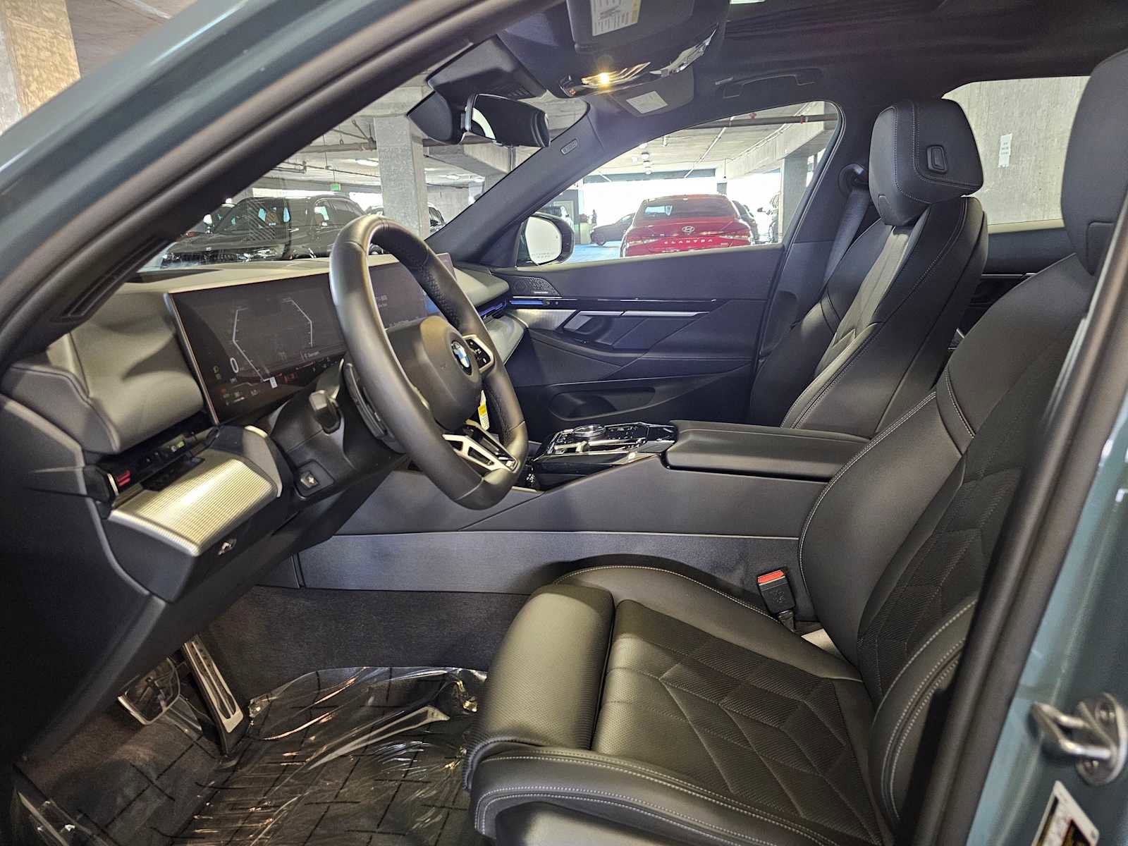 Used 2025 BMW 530i xDrive w/ M Sport Package image 28