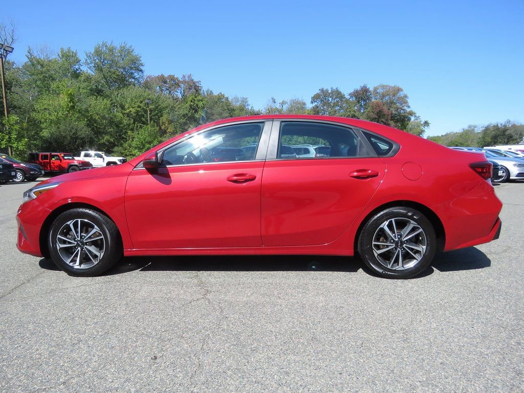 Used 2023 Kia Forte LXS w/ LXS Technology Package image 9