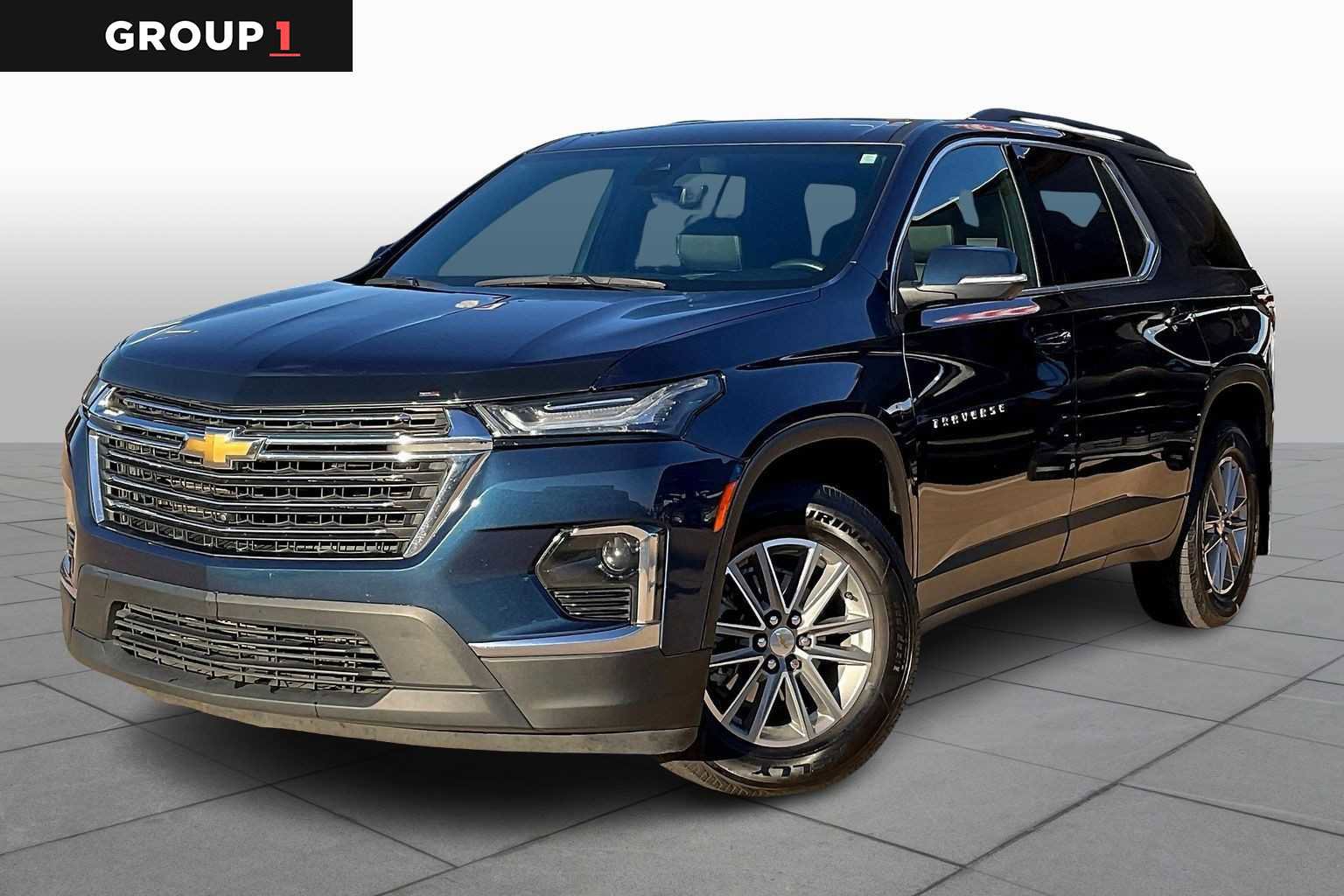 Used 2023 Chevrolet Traverse LT