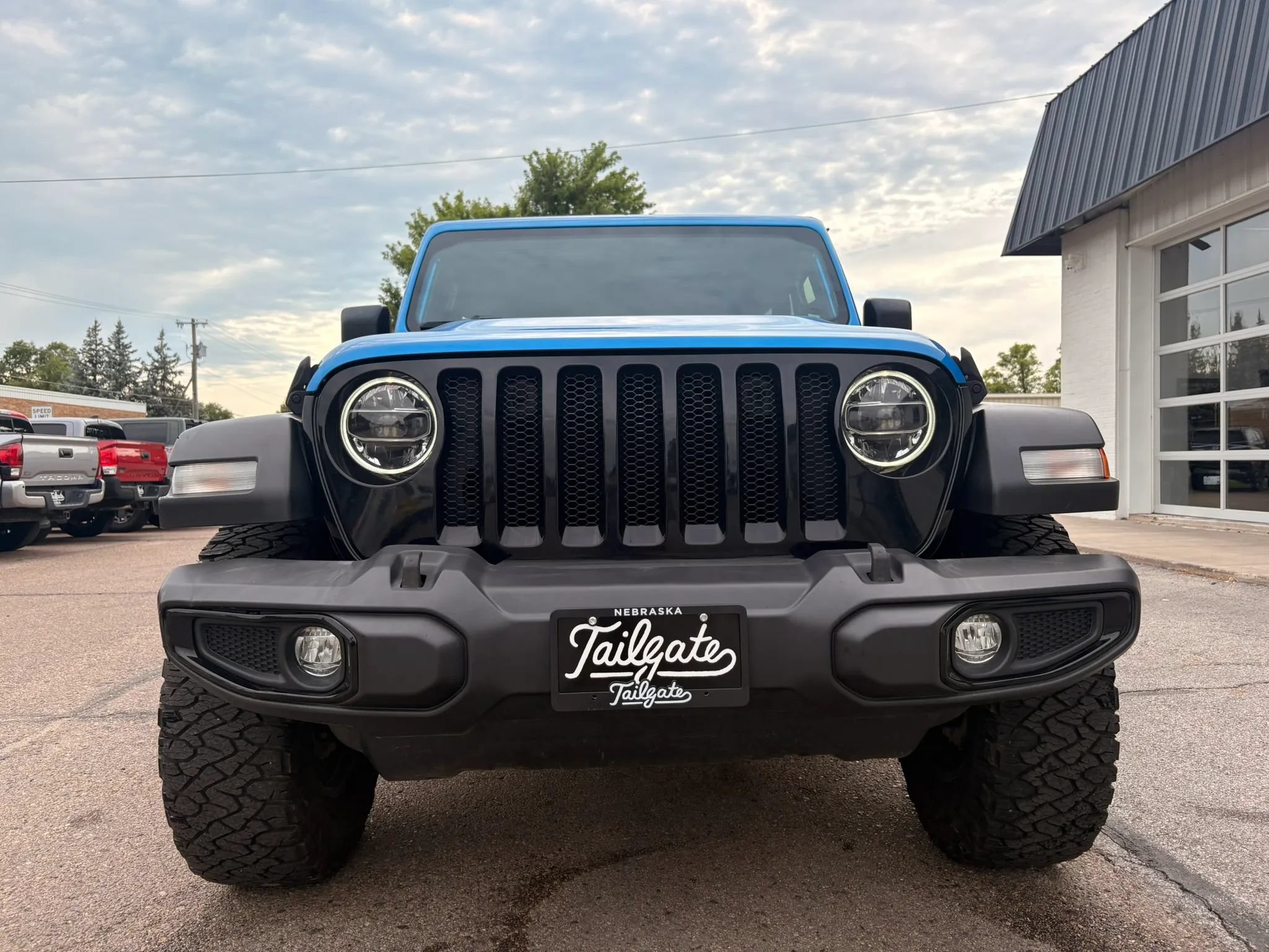 Used 2022 Jeep Wrangler Sport AWD/4WD image 2
