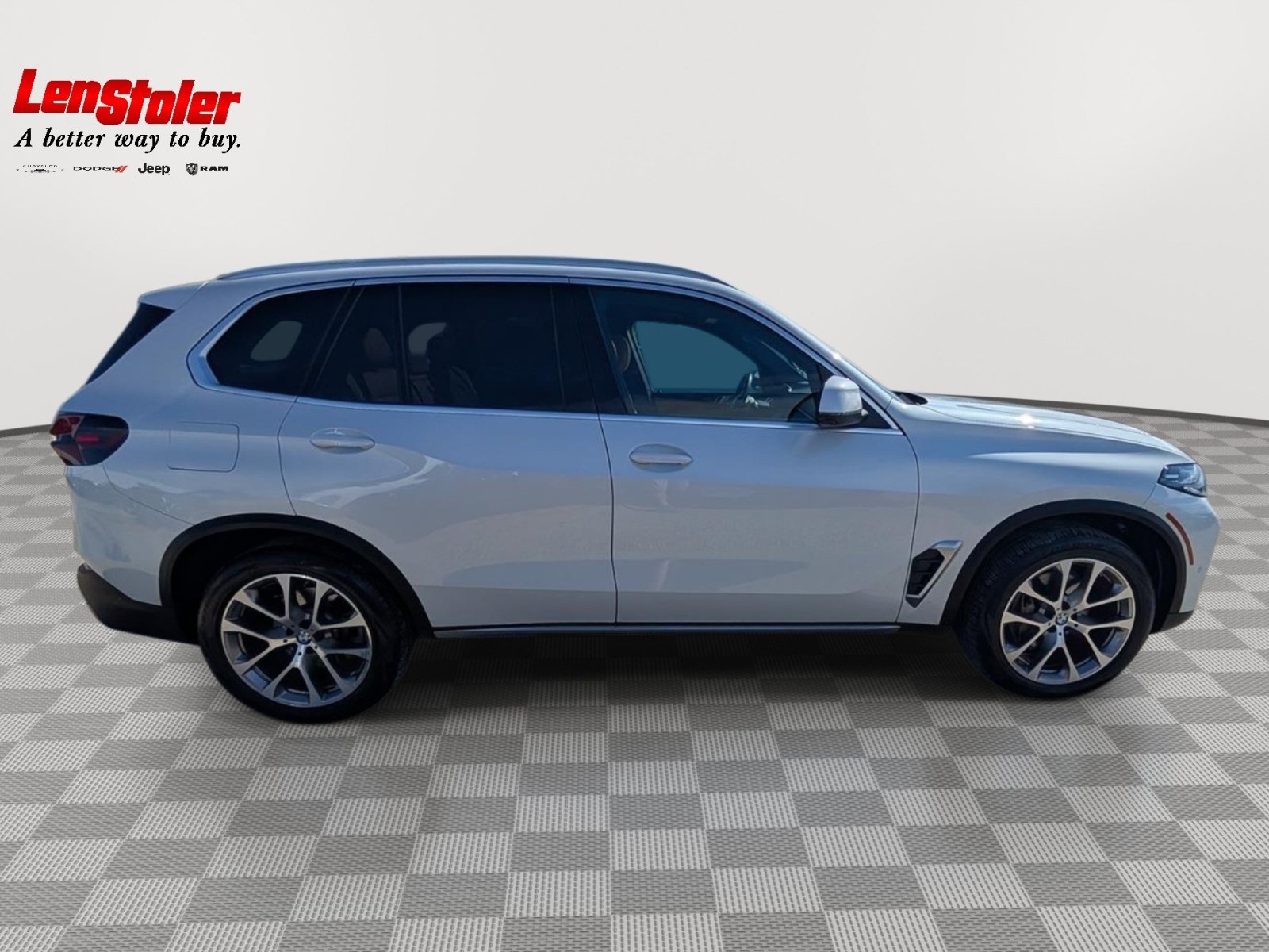 Used 2024 BMW X5 xDrive40i w/ Premium Package AWD/4WD image 6