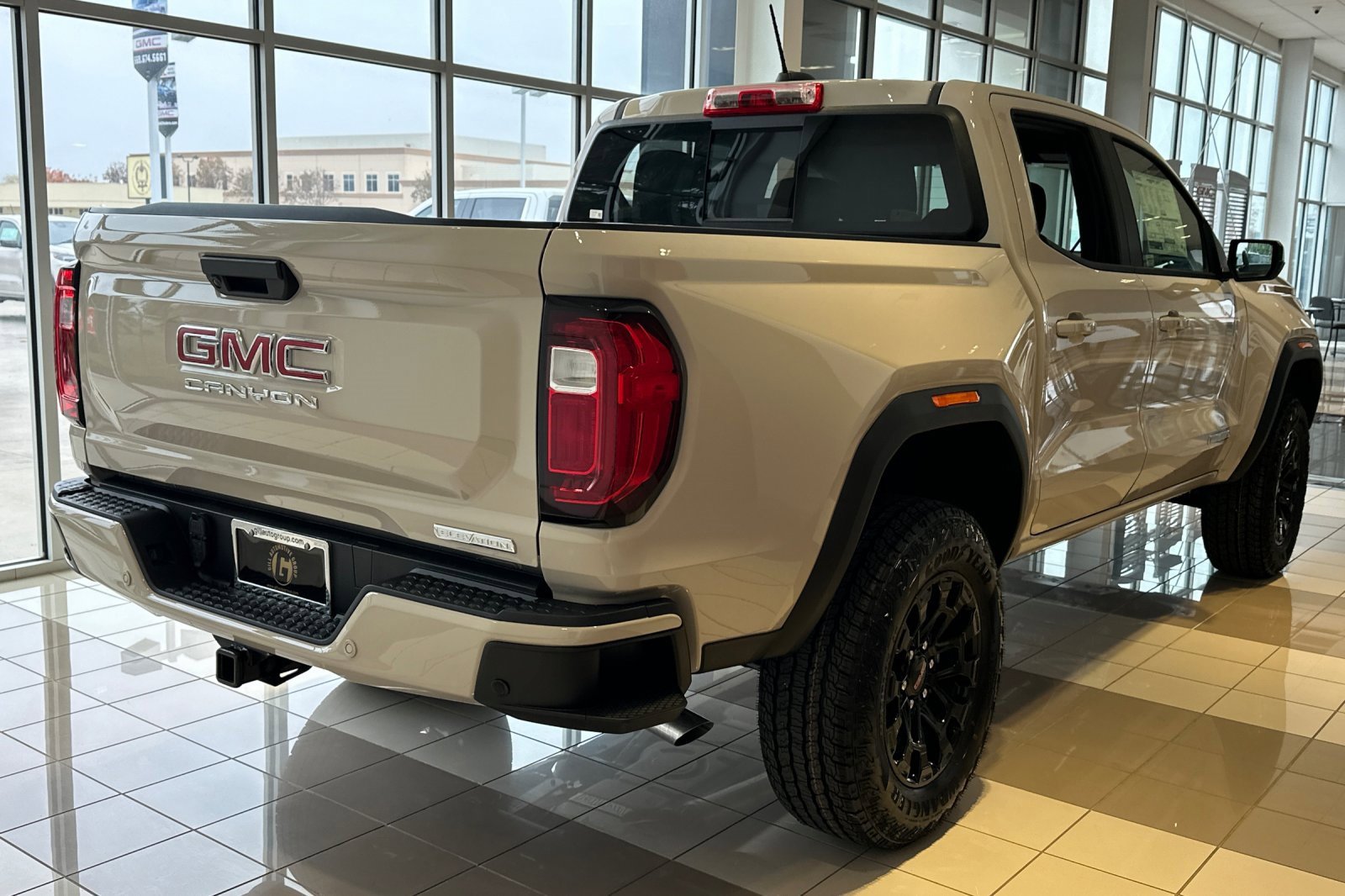 New 2026 GMC Canyon Elevation image 6