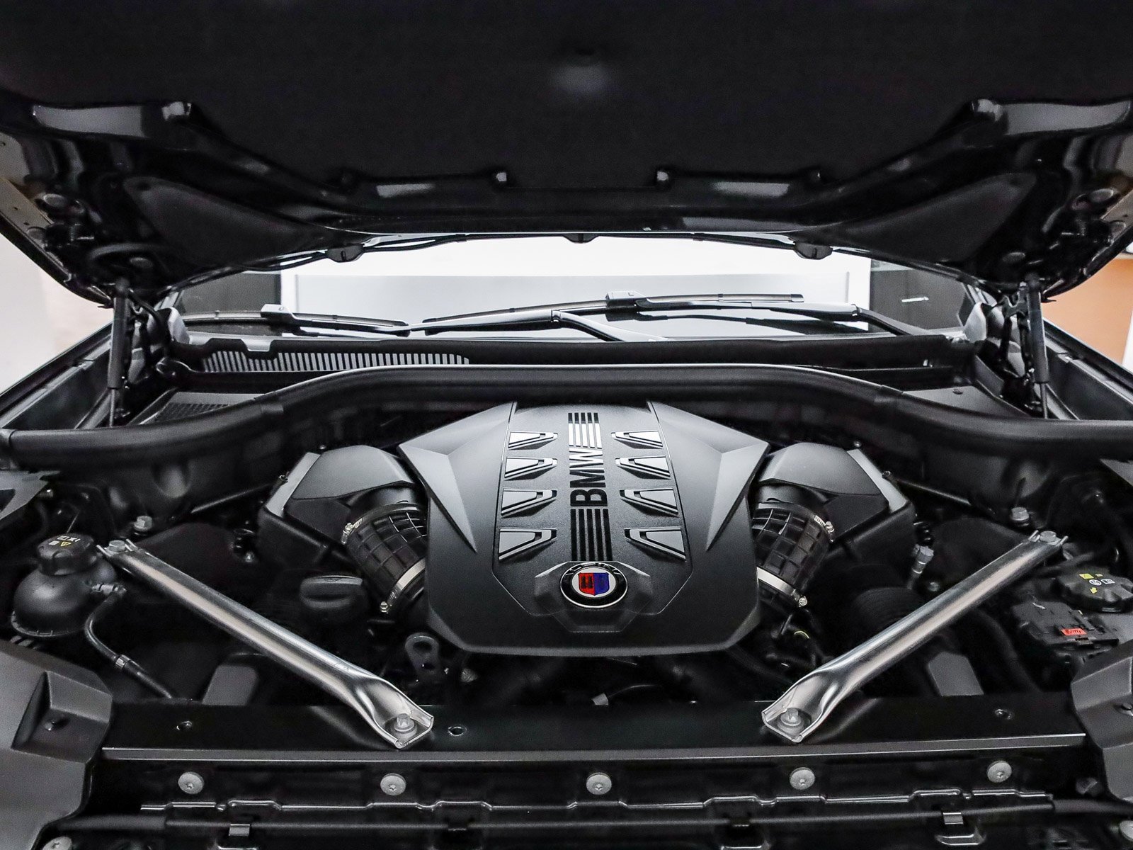 New 2026 BMW ALPINA XB7 image 29